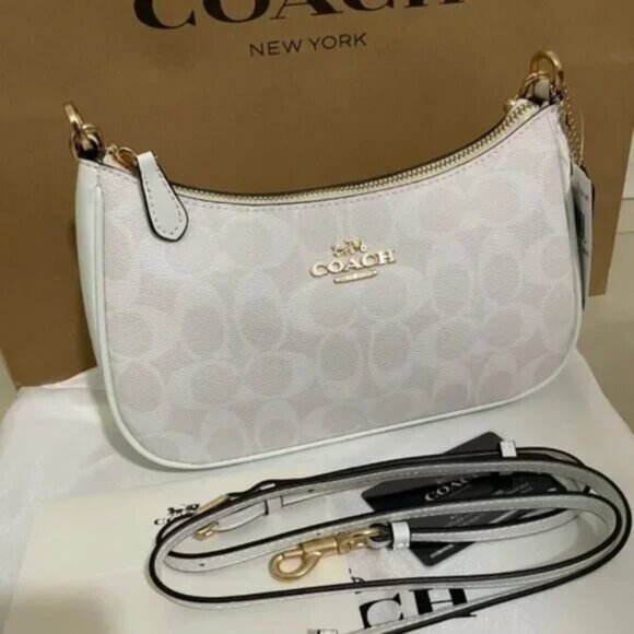 Coach Teri Shoulder Bag In Signature Canvas - Picture 2 of 11